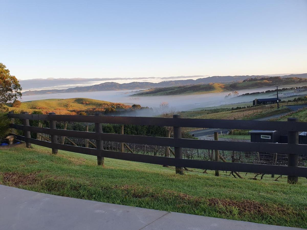 Vineyard Vacation Hotel Mangawhai Exterior foto