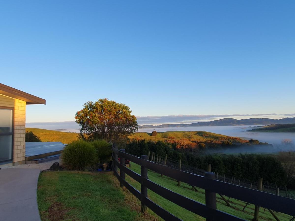 Vineyard Vacation Hotel Mangawhai Exterior foto